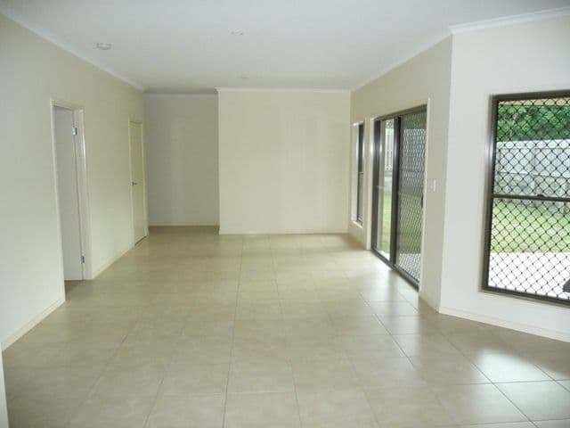 4 Usher Boulevard, BEERWAH QLD 4519, Beerwah - Thumbnail 7