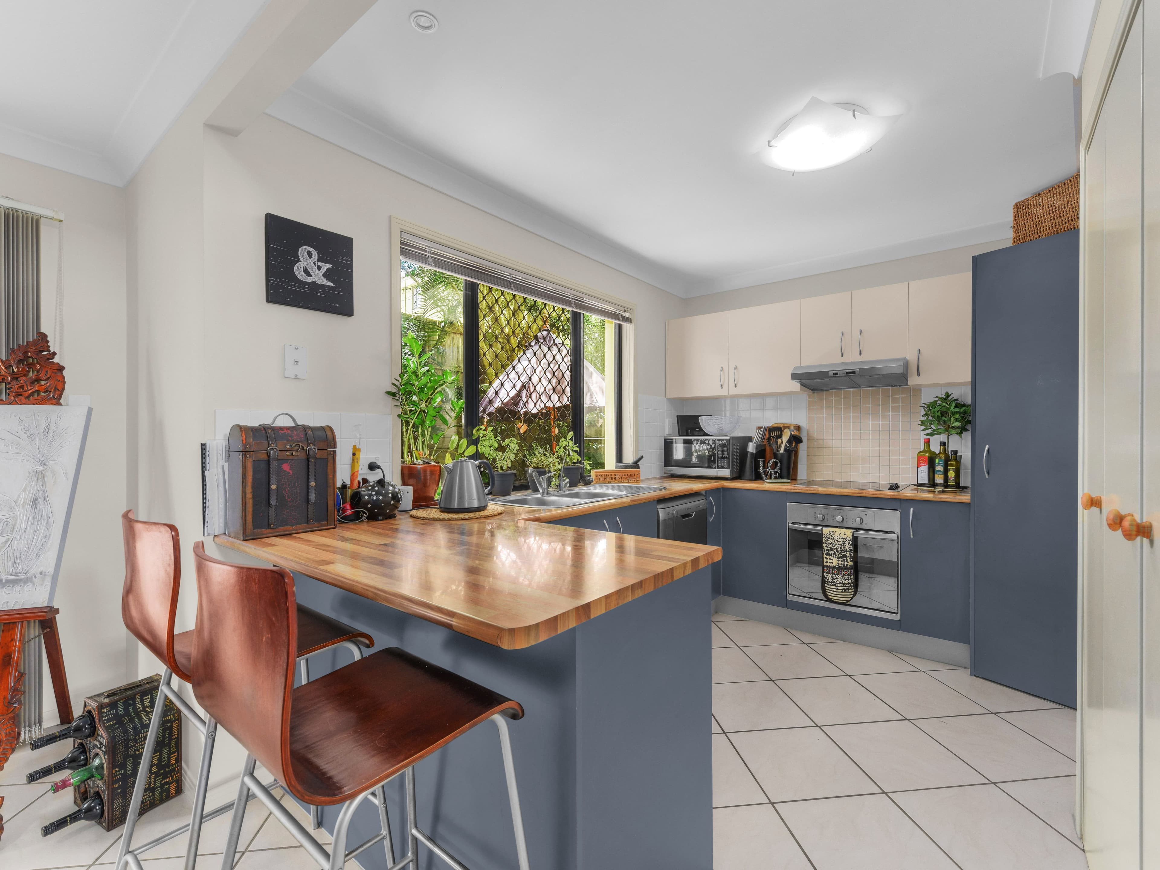 12 Mailey Street, Mansfield QLD 4122, Mansfield - Thumbnail 3