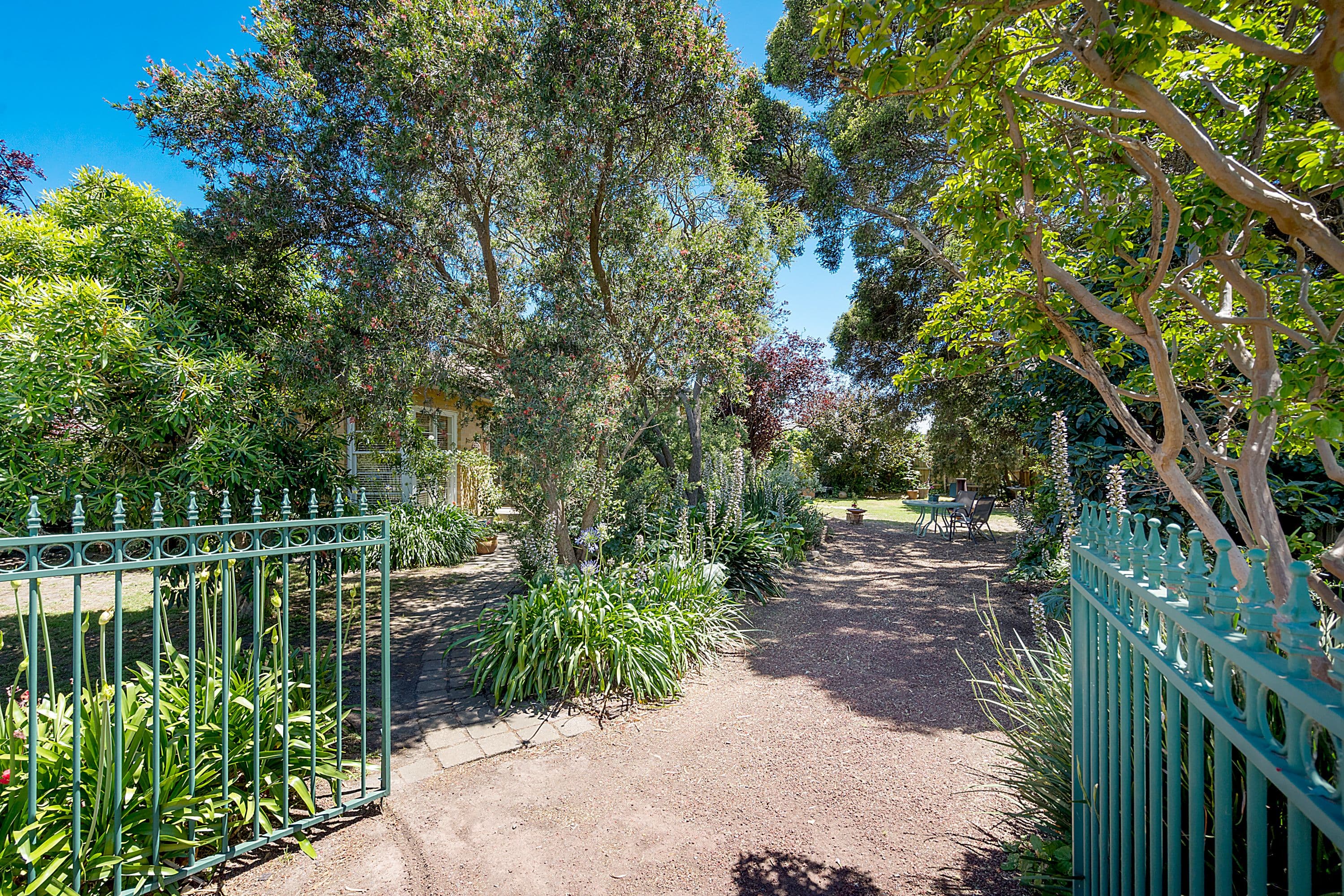 9 Martha Court, Craigieburn VIC 3064, Craigieburn - Thumbnail 2
