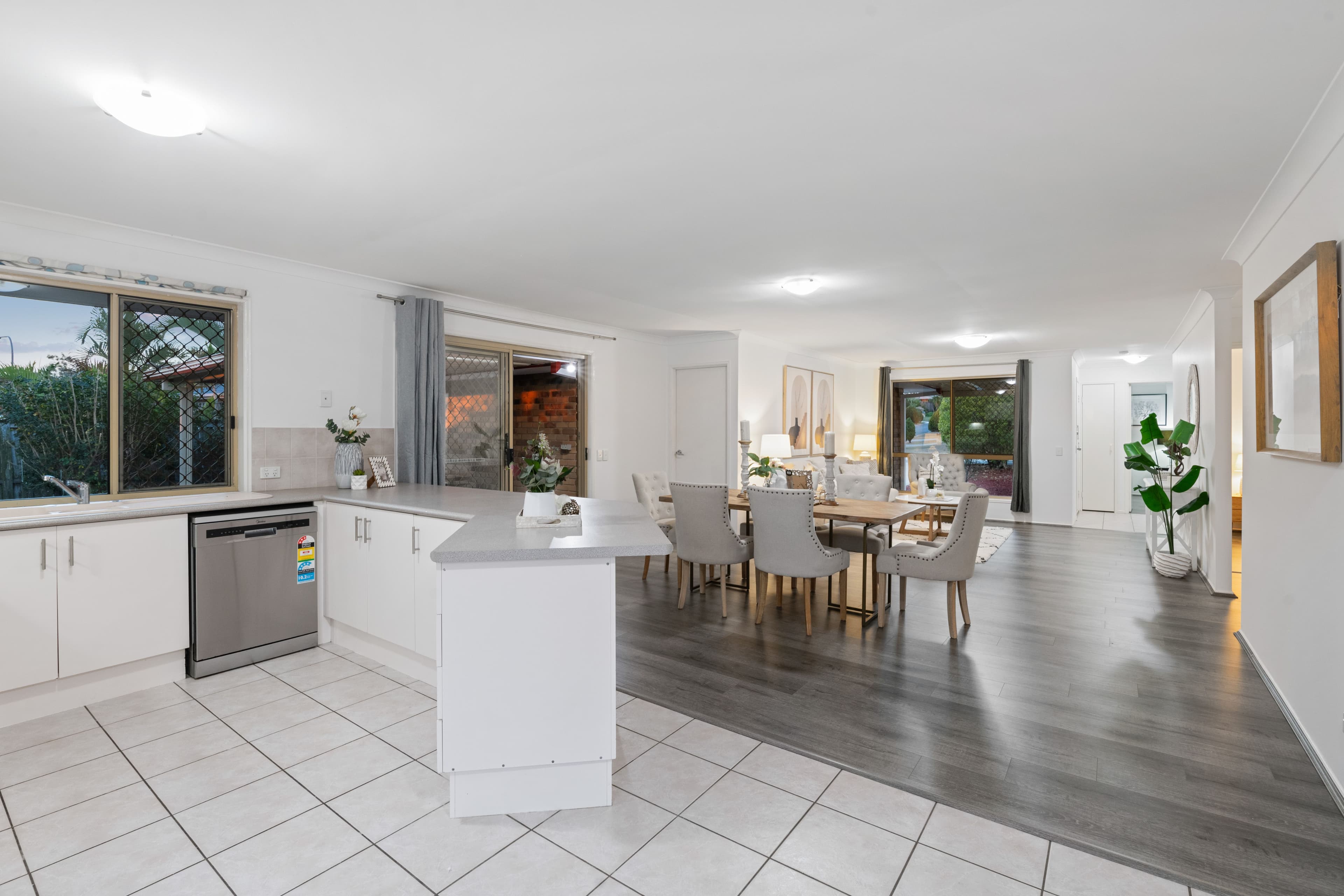16 Lewis Place, Calamvale QLD 4116, Calamvale - Thumbnail 8