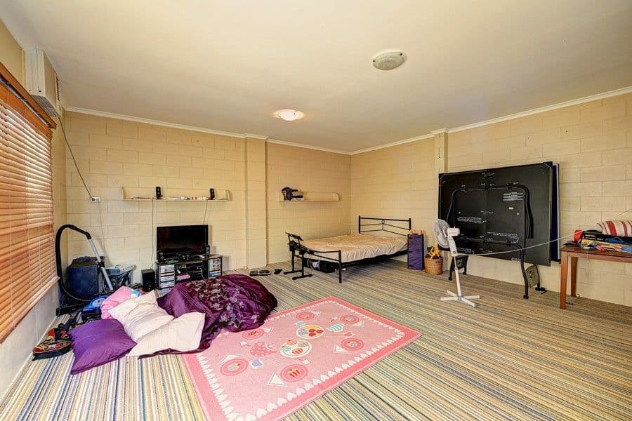 AVENELL HEIGHTS QLD 4670, Avenell Heights - Thumbnail 4
