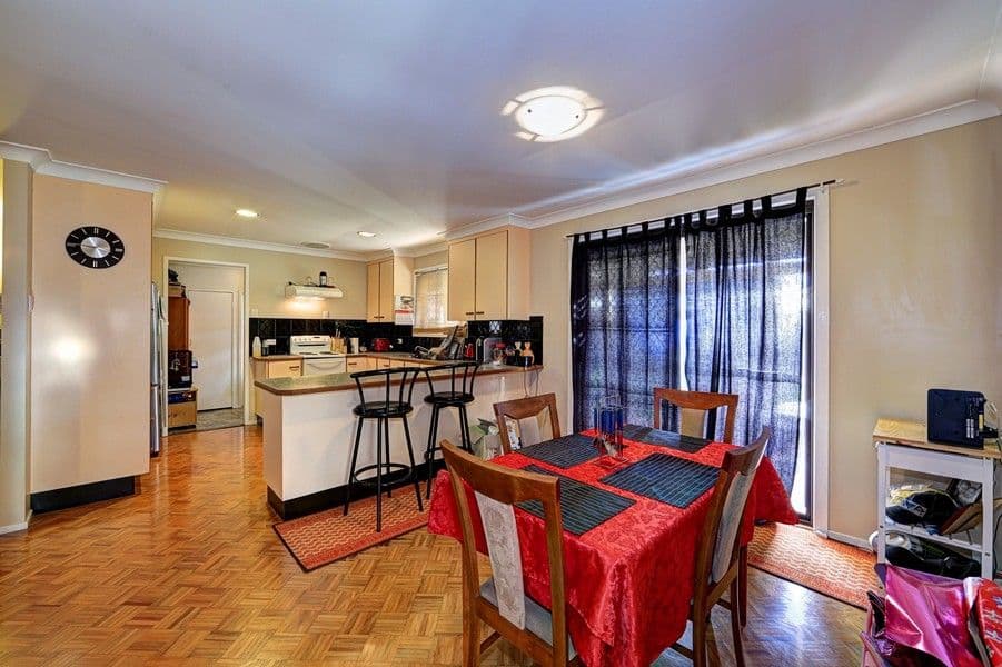 AVENELL HEIGHTS QLD 4670, Avenell Heights - Thumbnail 7