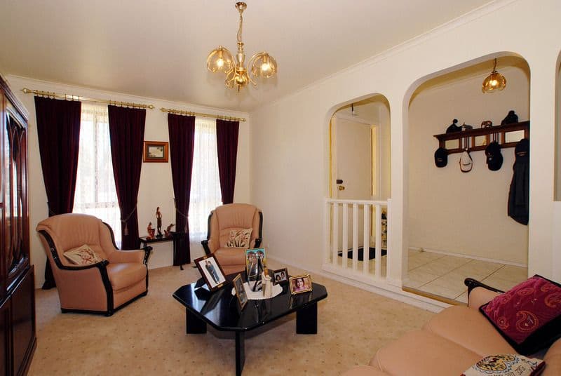 3 Georgette Crescent, ENDEAVOUR HILLS VIC 3802, Endeavour Hills - Thumbnail 3
