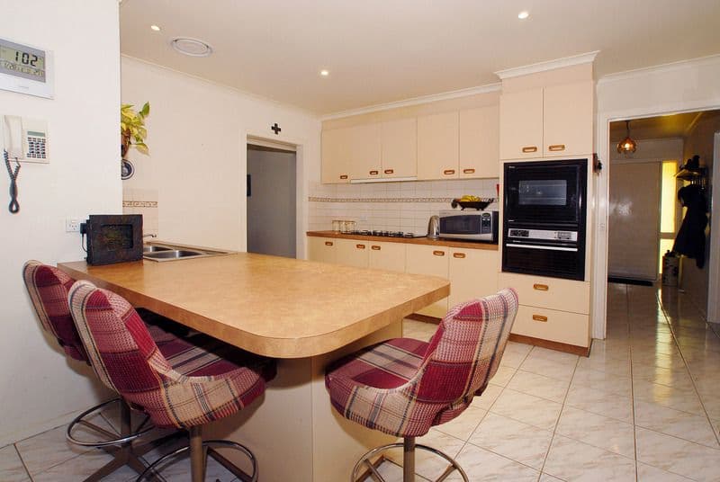 3 Georgette Crescent, ENDEAVOUR HILLS VIC 3802, Endeavour Hills - Thumbnail 5
