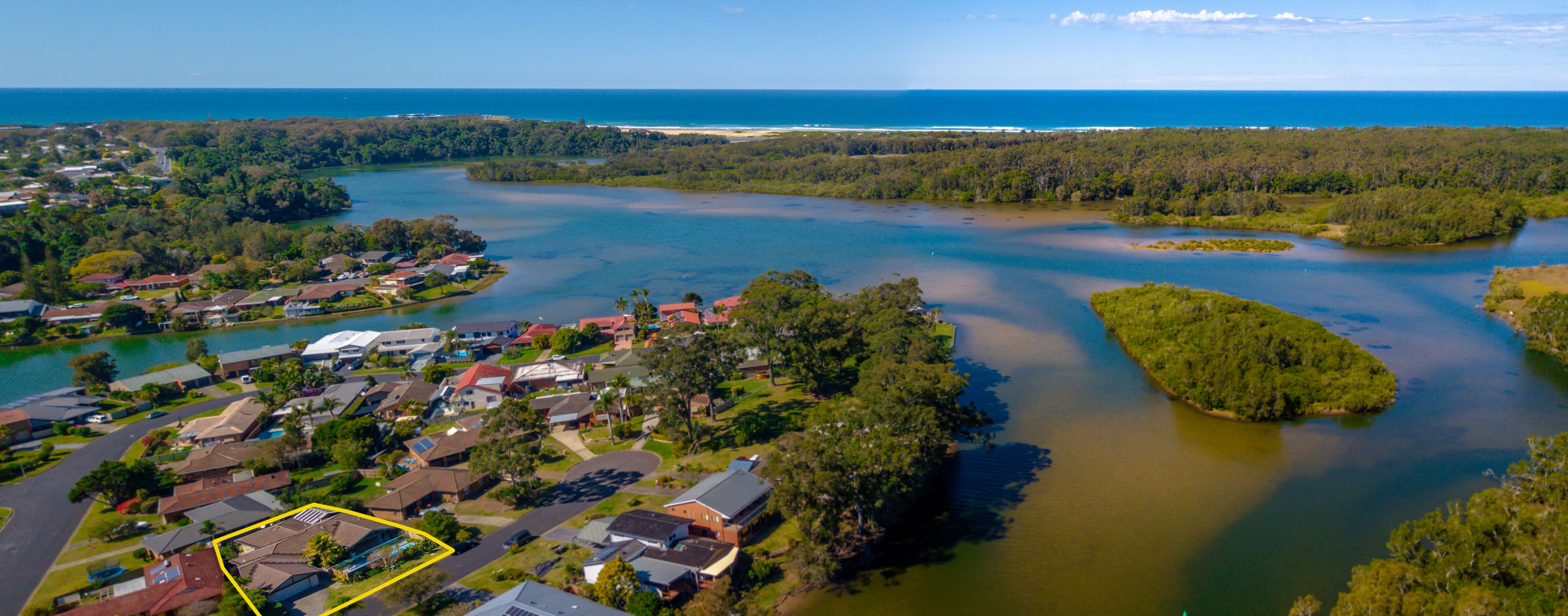 4 David Watt Close, Sawtell NSW 2452, Sawtell - Image 1