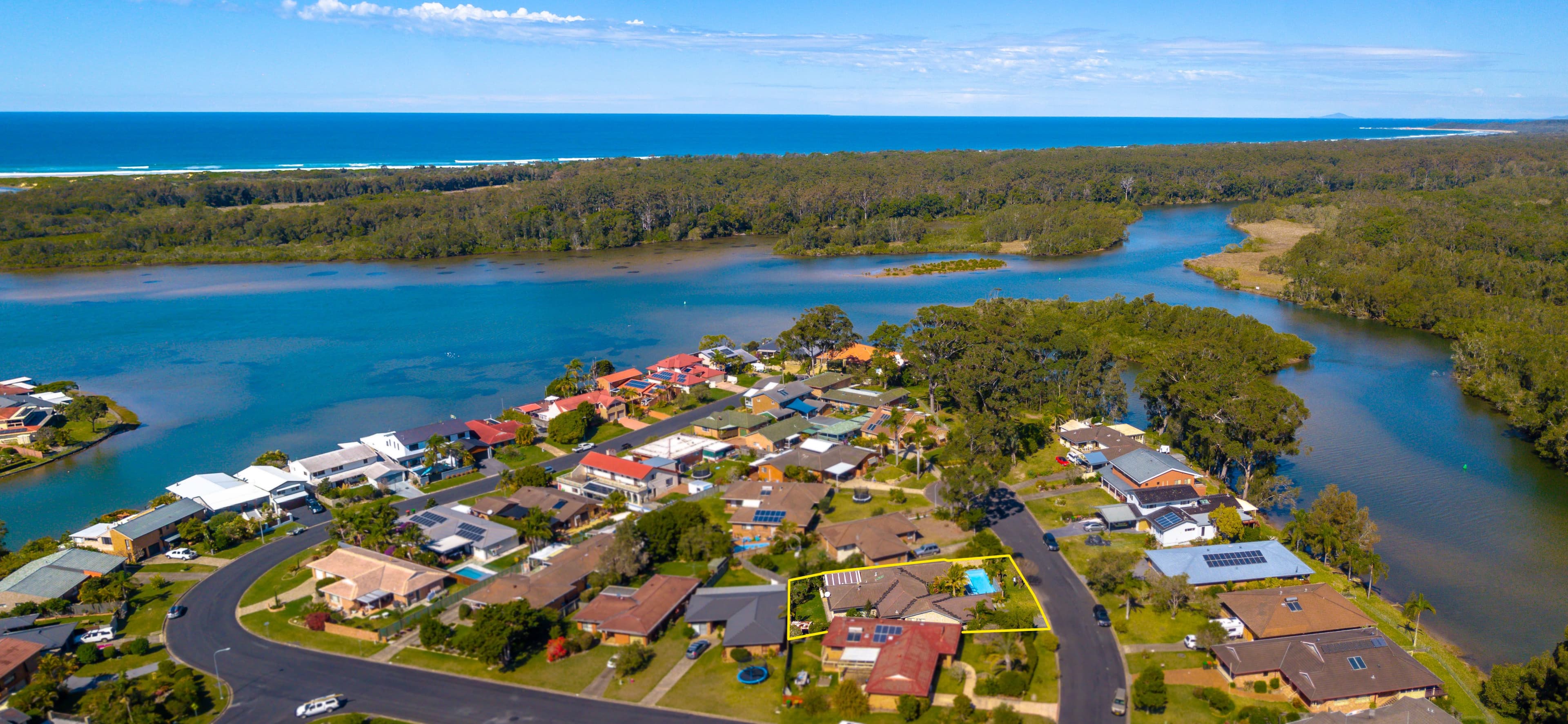 4 David Watt Close, Sawtell NSW 2452, Sawtell - Thumbnail 2