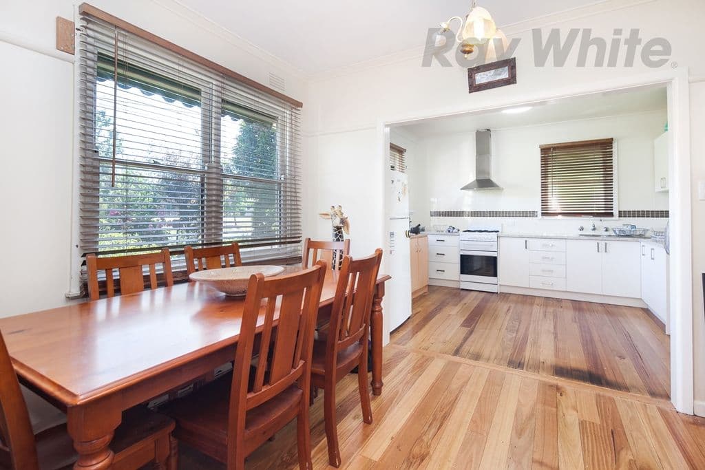 4 Callow Street, Golden Point VIC 3350, Golden Point - Thumbnail 4