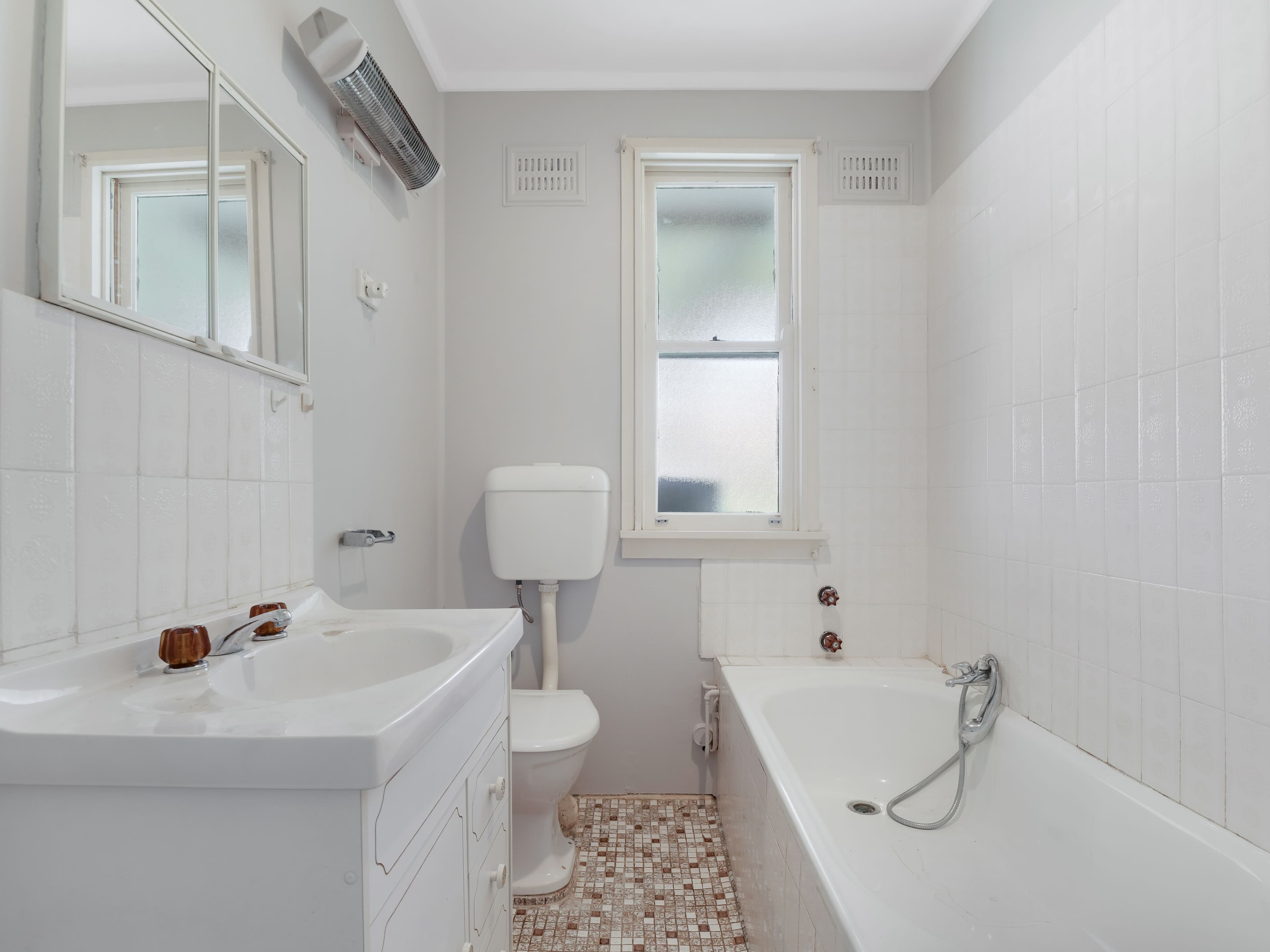 14 Shakespeare Street, Campbelltown NSW 2560, Campbelltown - Thumbnail 8