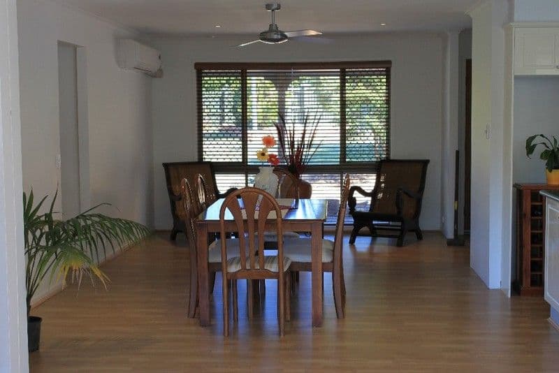 6 Tenterfield Court, HELENSVALE QLD 4212, Helensvale - Thumbnail 2