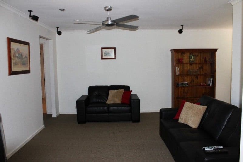 6 Tenterfield Court, HELENSVALE QLD 4212, Helensvale - Thumbnail 4