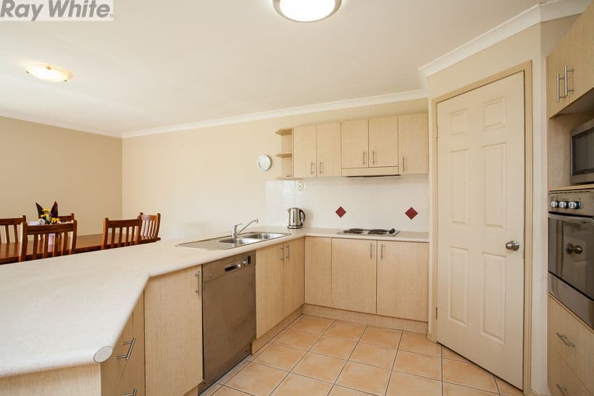 15 Walter Street, REDCLIFFE QLD 4020, Redcliffe - Thumbnail 4