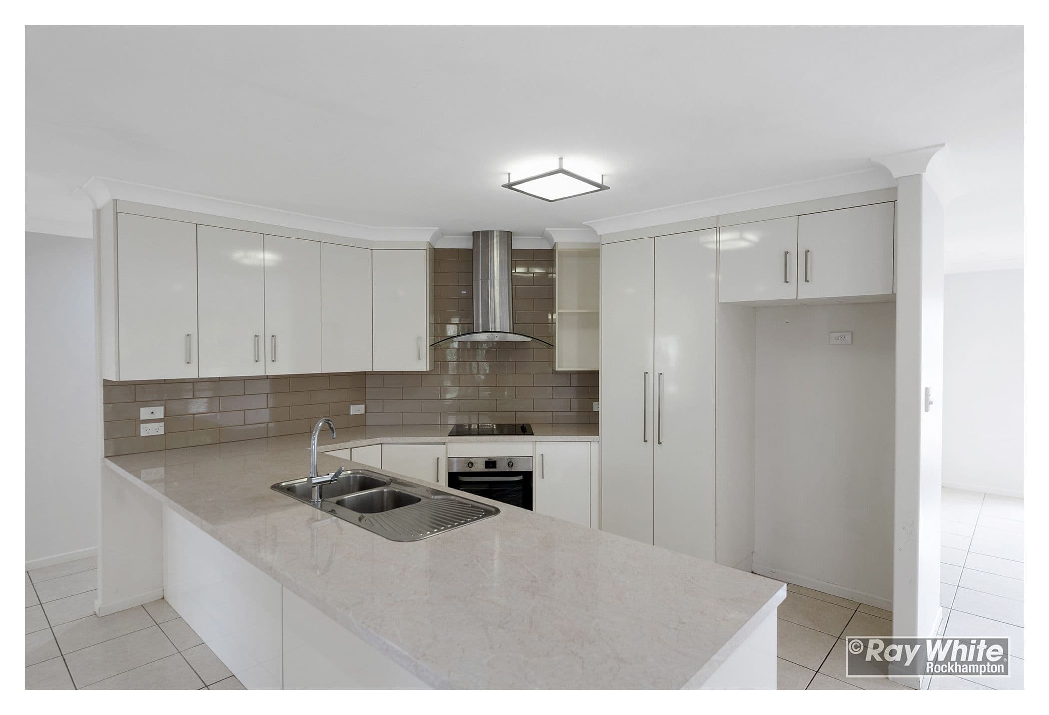 7 Rosella Drive, Gracemere QLD 4702, Gracemere - Thumbnail 2