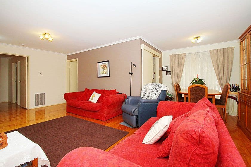 20 Hinkler Drive, MILL PARK VIC 3082, Mill Park - Thumbnail 5