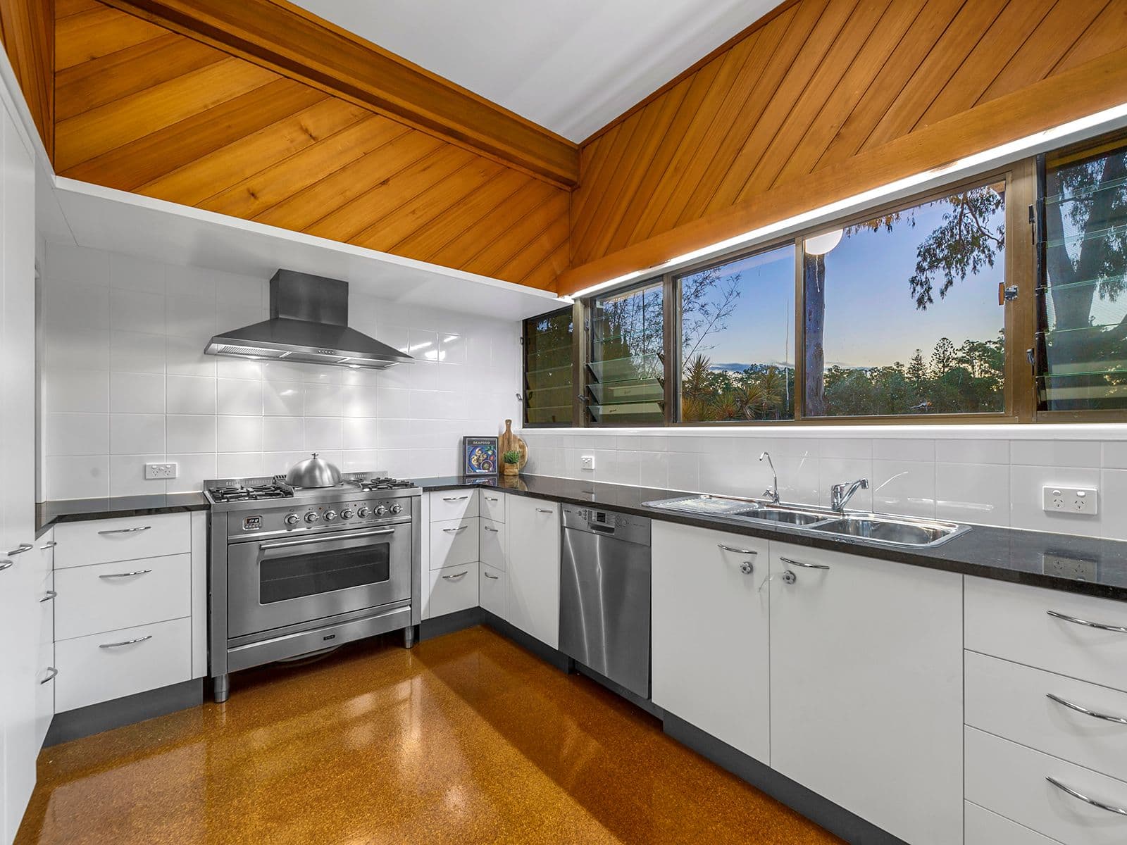 21 Sutton Street, Chelmer QLD 4068, Chelmer - Thumbnail 3