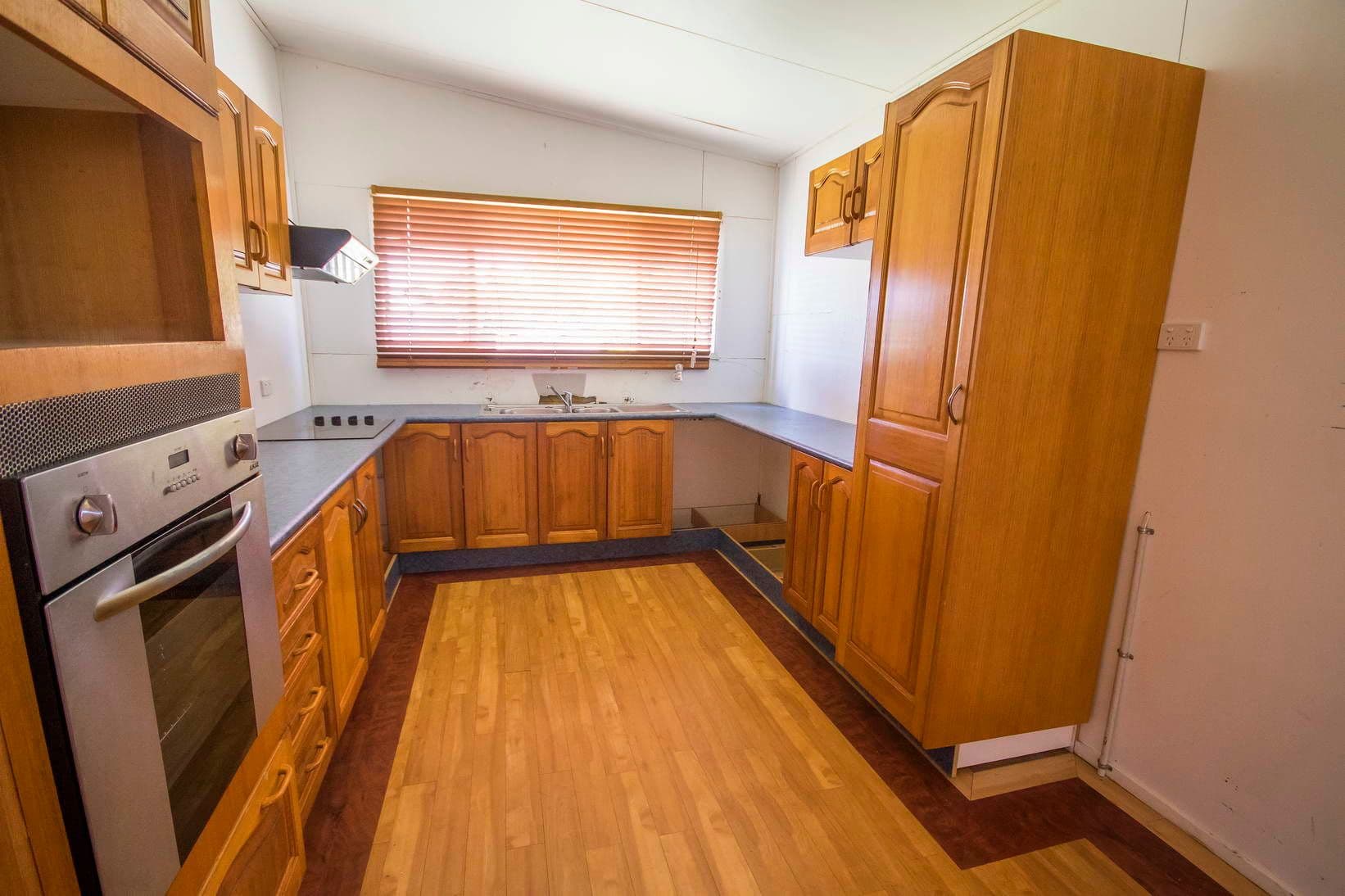 45 Charles Street, Toogoolawah QLD 4313, Toogoolawah - Thumbnail 2