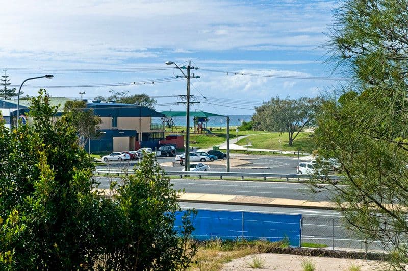 3 Nyrang Avenue, PALM BEACH QLD 4221, Palm Beach - Thumbnail 8