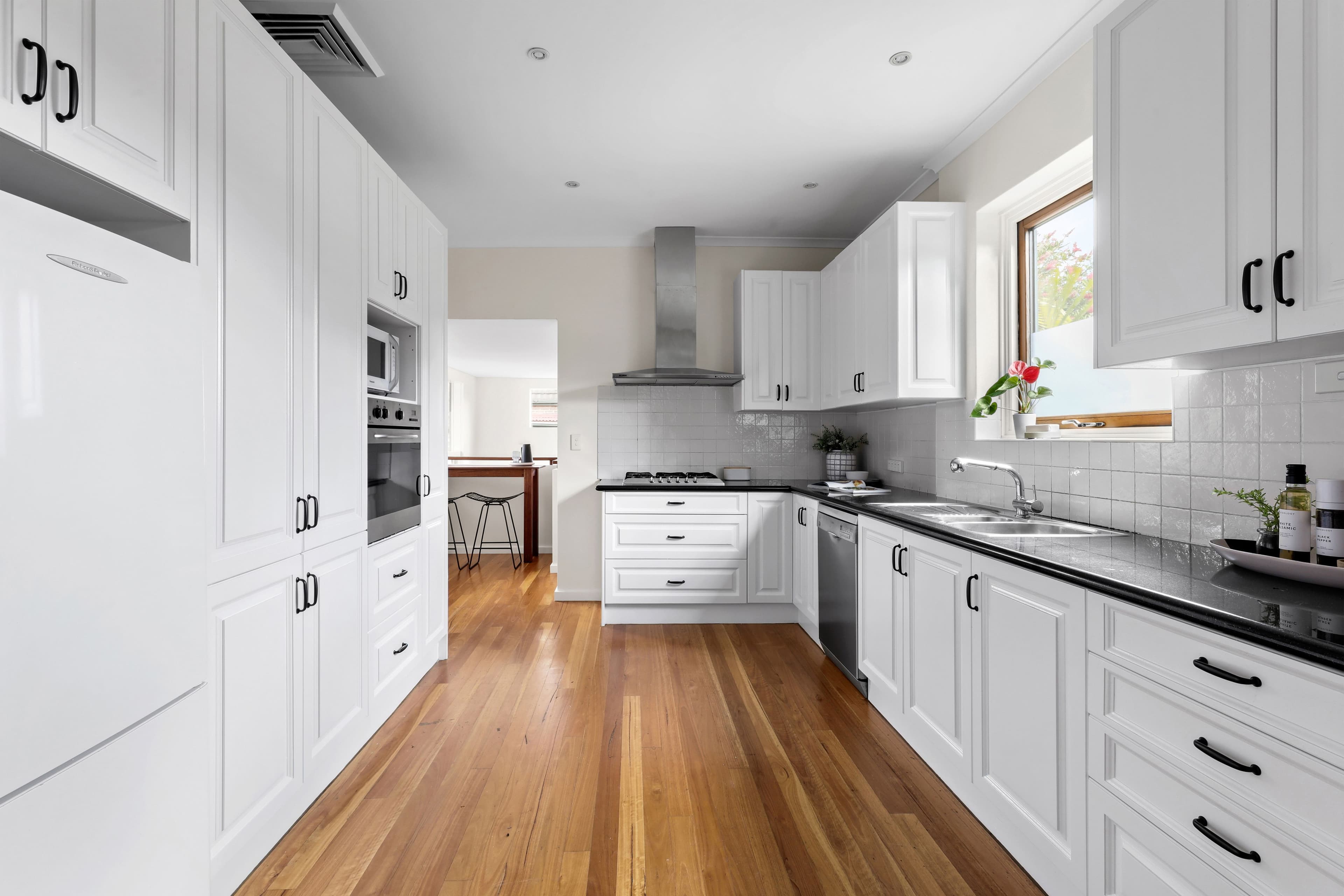 11 Douglas Street, Stanmore NSW 2048, Stanmore - Thumbnail 4