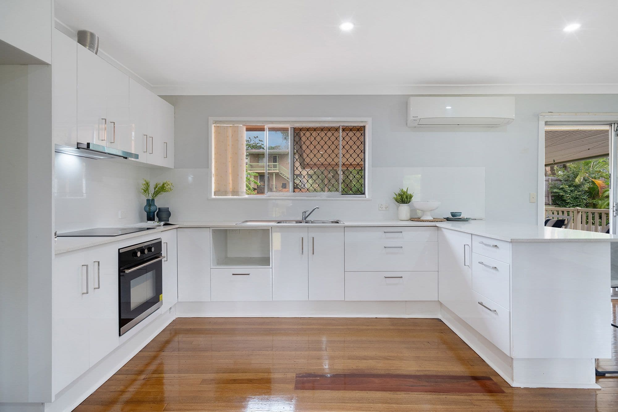 15 Laver Street, Macgregor QLD 4109, Macgregor - Thumbnail 2