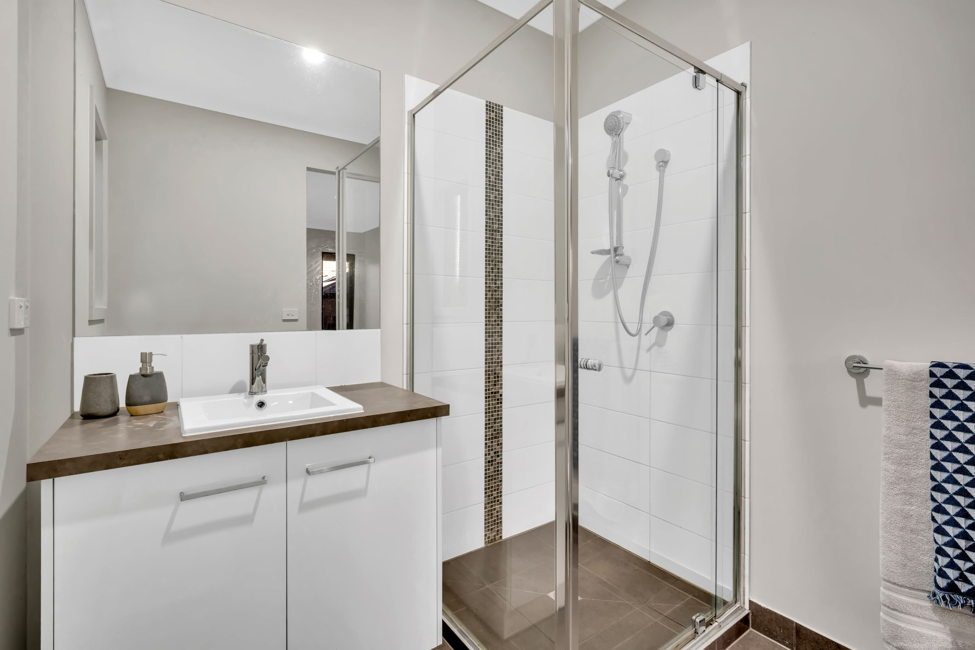 11 Faith Road, Craigieburn VIC 3064, Craigieburn - Thumbnail 3