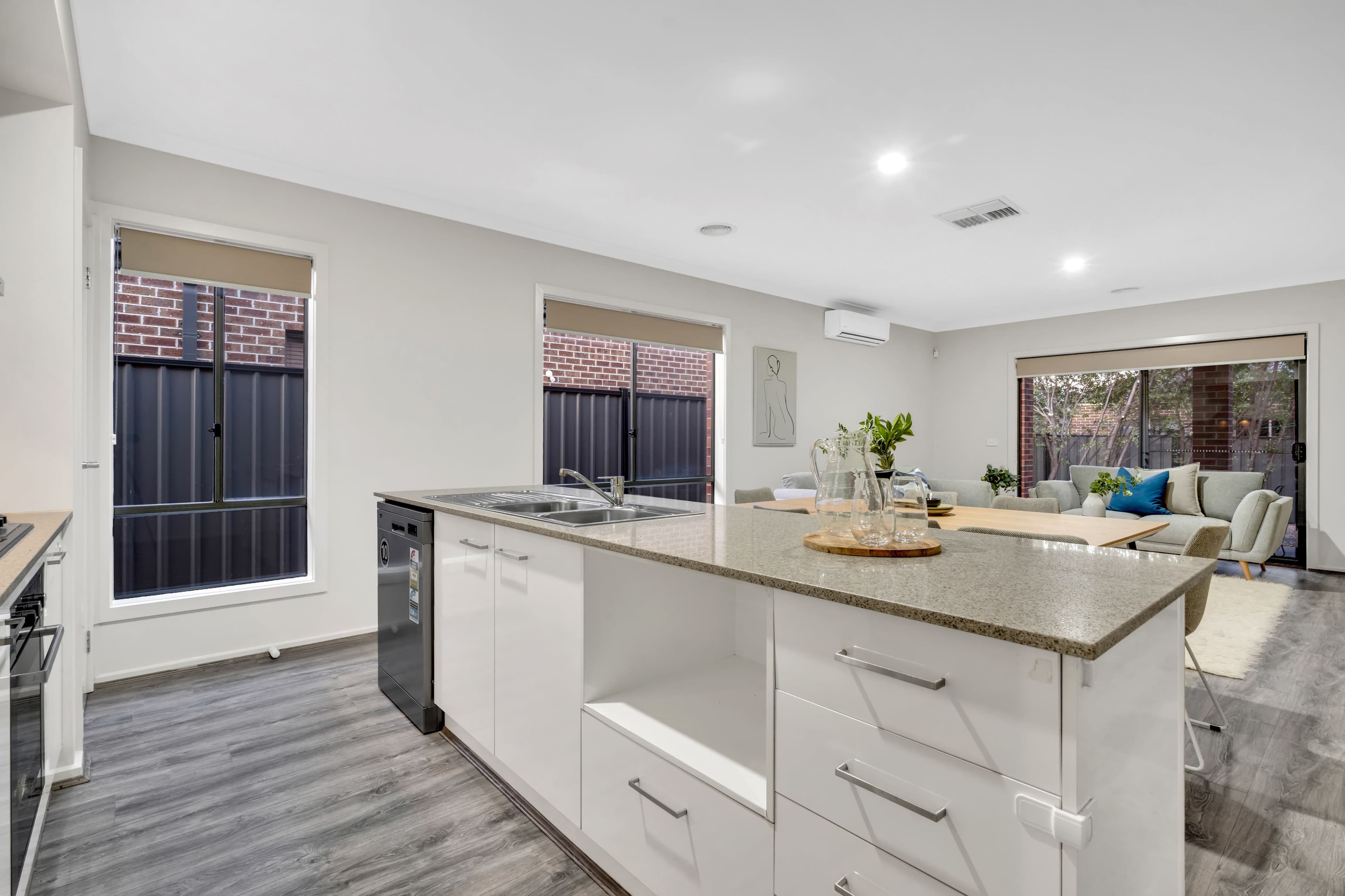 11 Faith Road, Craigieburn VIC 3064, Craigieburn - Thumbnail 7