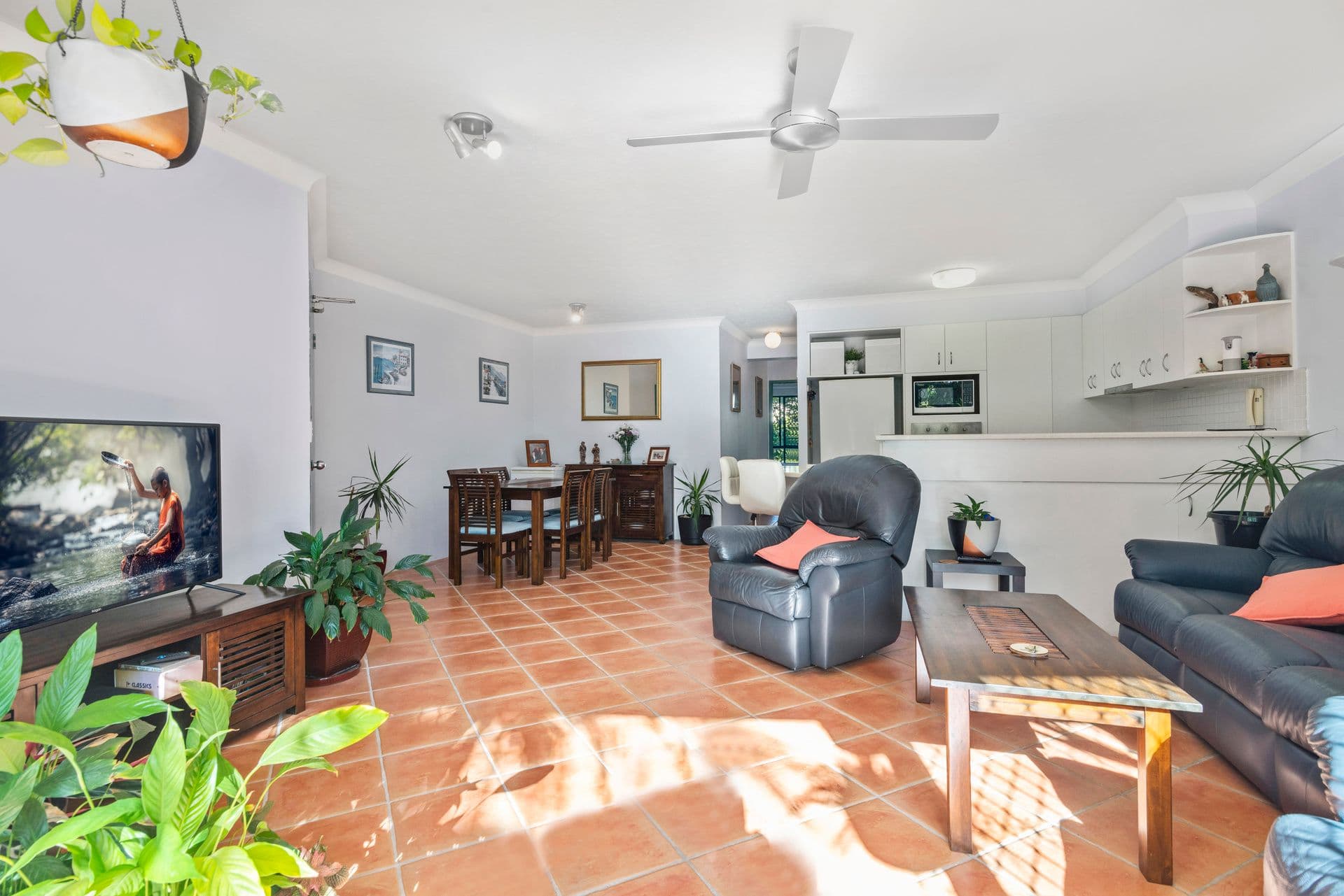 955 Gold Coast Highway, Palm Beach QLD 4221, Palm Beach - Thumbnail 2