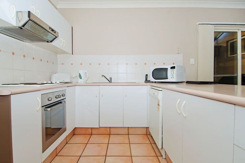 7 Siena Place, COOMBABAH QLD 4216, Coombabah - Thumbnail 5
