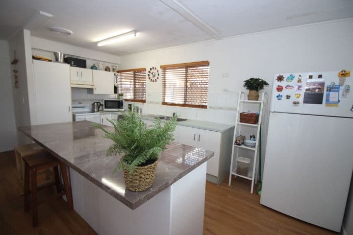 30 Coombabah Road, Biggera Waters QLD 4216, Biggera Waters - Thumbnail 4