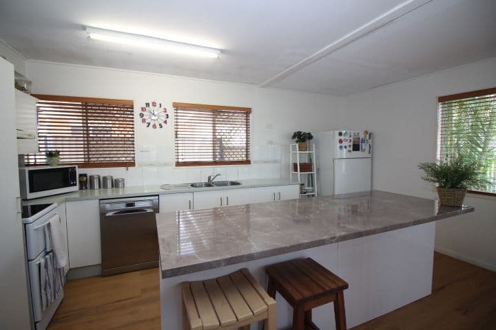 30 Coombabah Road, Biggera Waters QLD 4216, Biggera Waters - Thumbnail 5