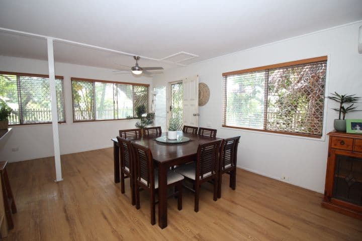 30 Coombabah Road, Biggera Waters QLD 4216, Biggera Waters - Thumbnail 7