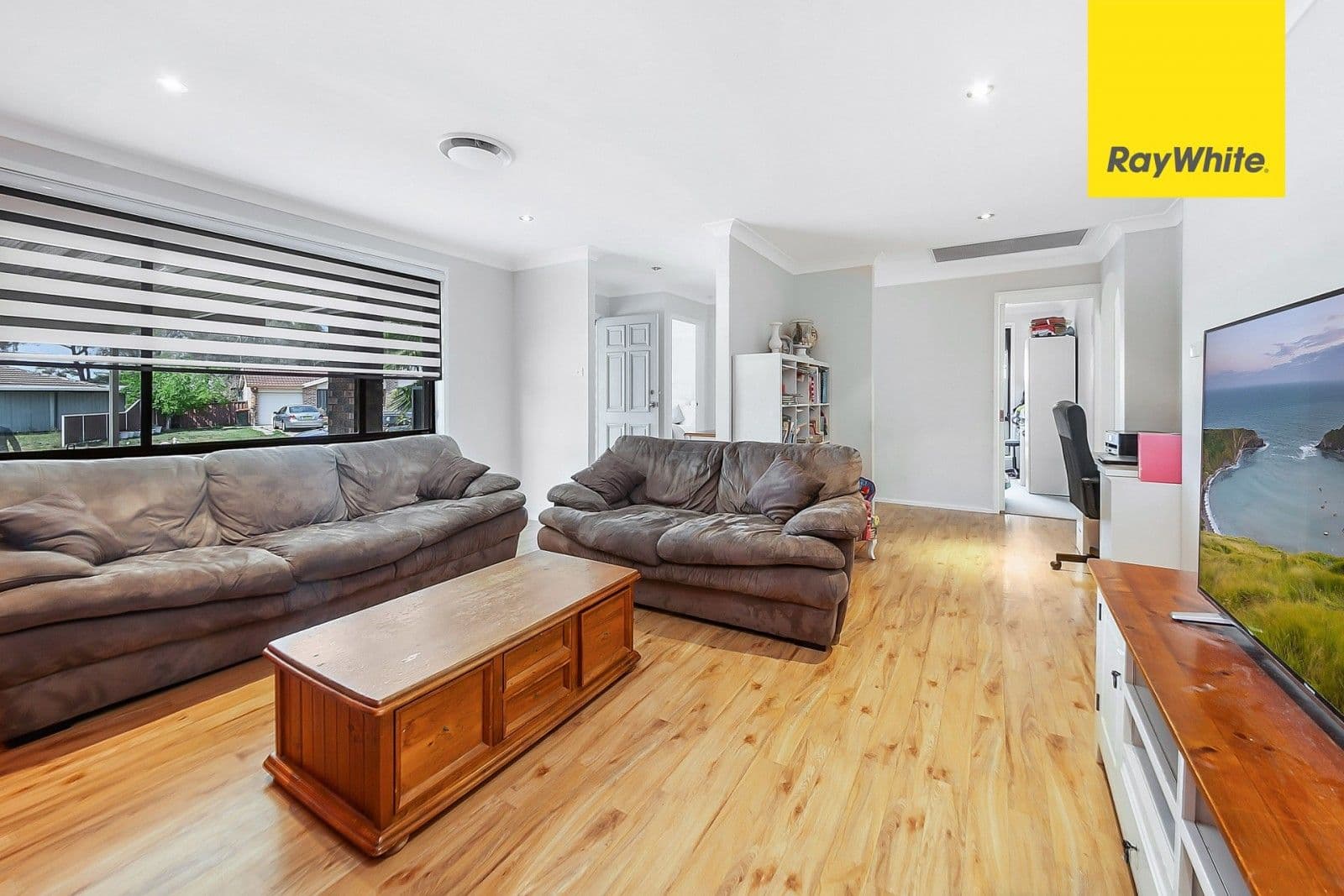 7 Calida Crescent, Hassall Grove - Thumbnail 2