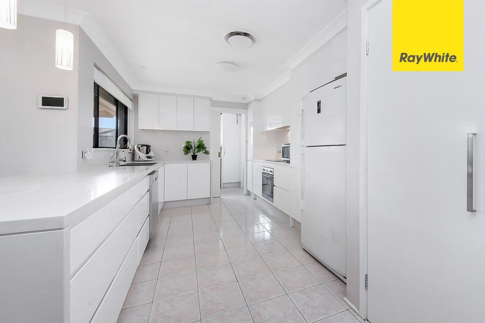 7 Calida Crescent, Hassall Grove - Thumbnail 4