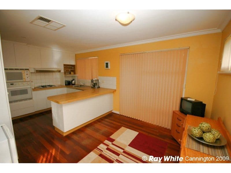 8 Corona Crescent, CANNINGTON WA 6107, Cannington - Thumbnail 3