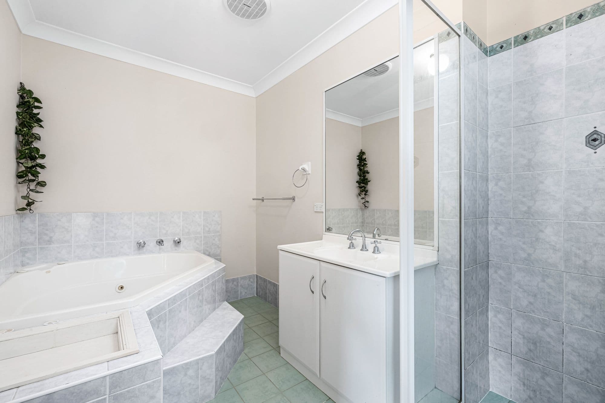 6 Rottnest Avenue, Hinchinbrook NSW 2168, Hinchinbrook - Thumbnail 6