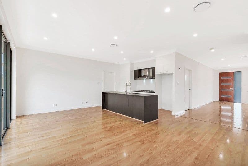 4 Hungerford Avenue, Catherine Field NSW 2557, Catherine Field - Thumbnail 4