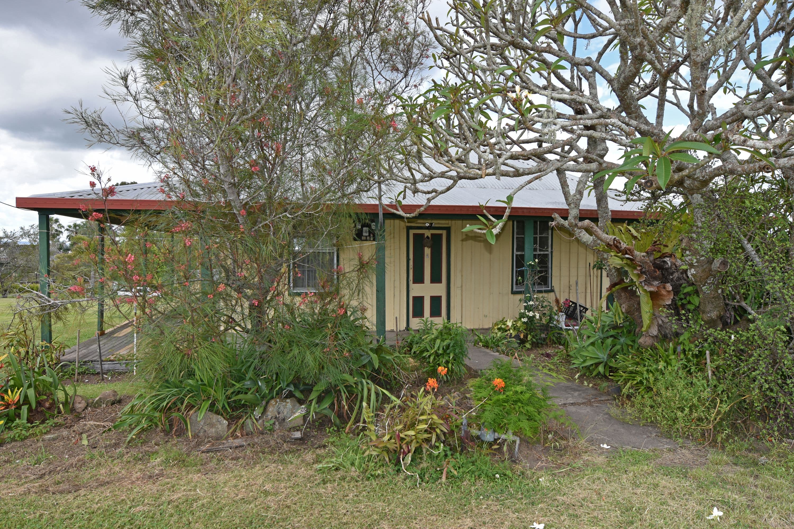 49 High Street, Lawrence - Thumbnail 3