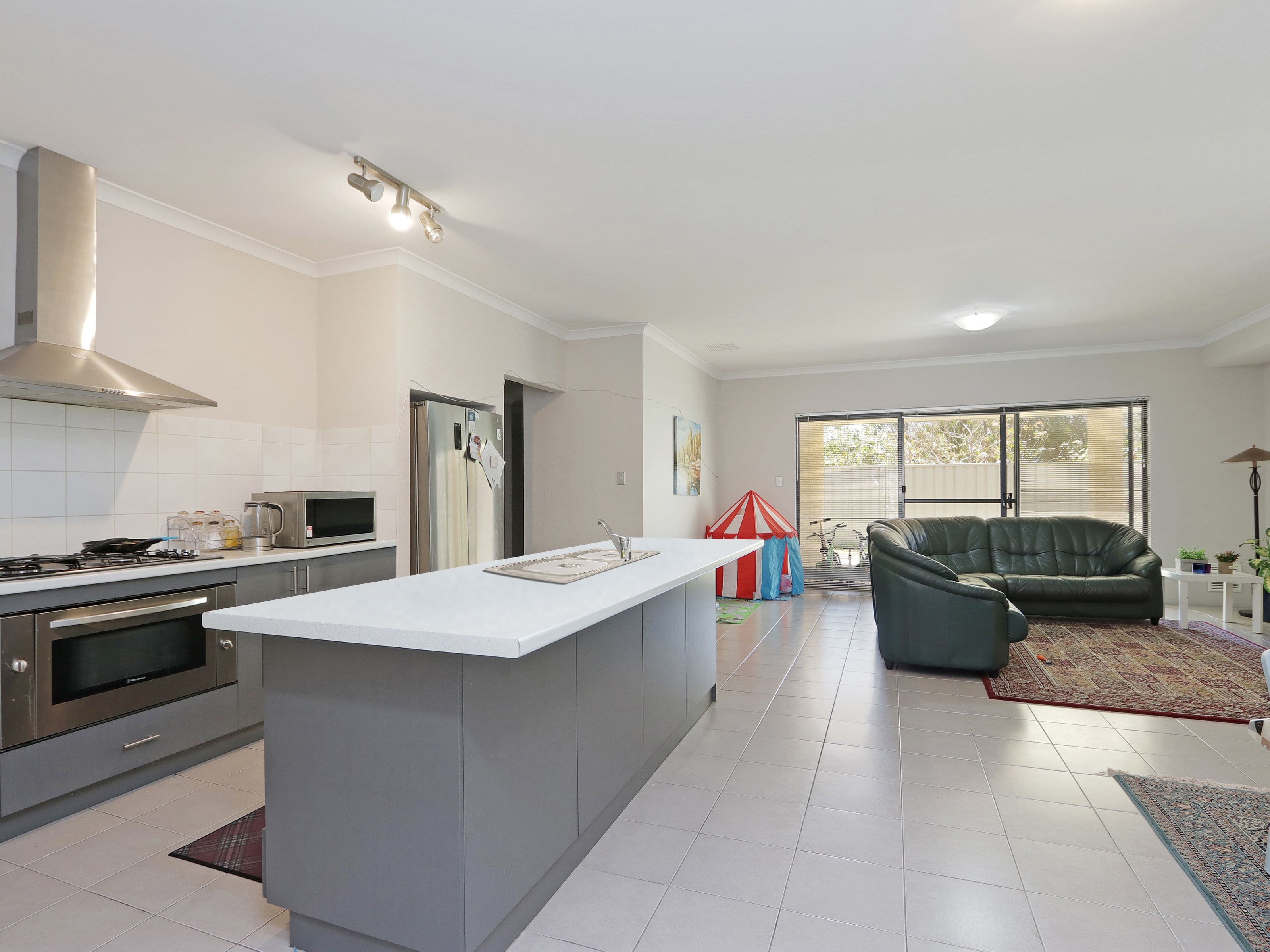40 Elizabeth Street, East Cannington WA 6107, East Cannington - Thumbnail 4