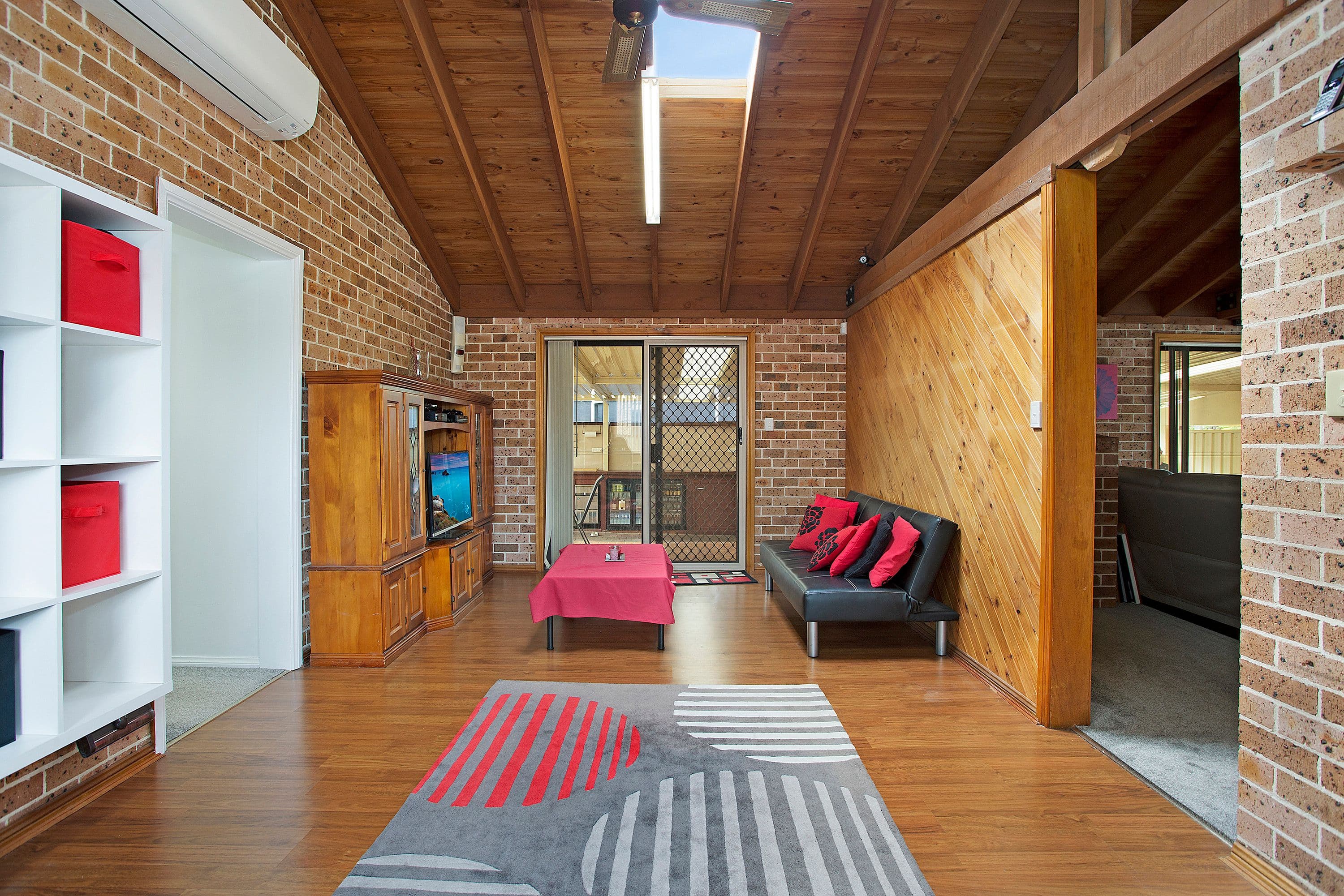 18 Oakdene Crescent, Carnegie - Thumbnail 4