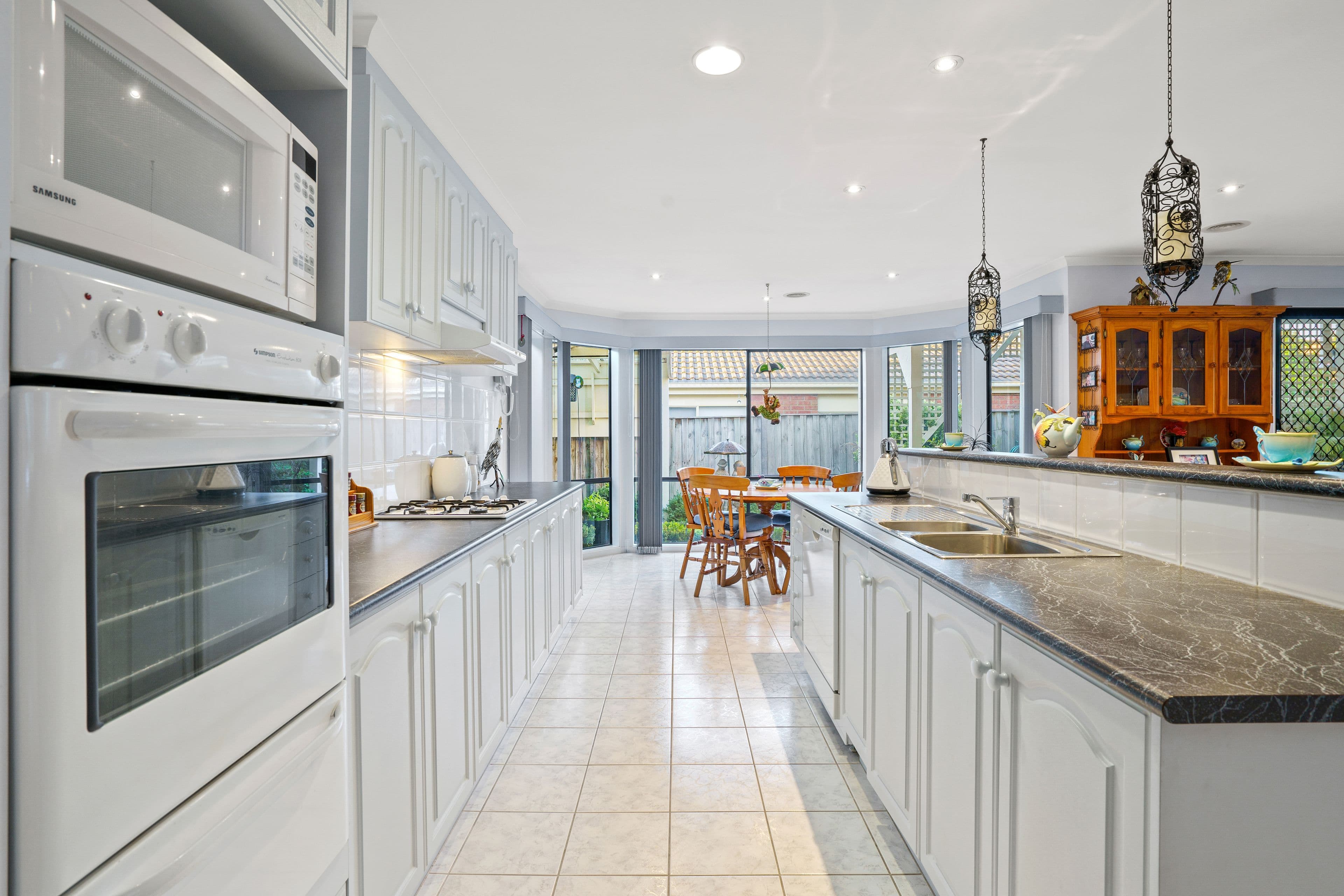 6 Iris Way, Bundoora VIC 3083, Bundoora - Thumbnail 4