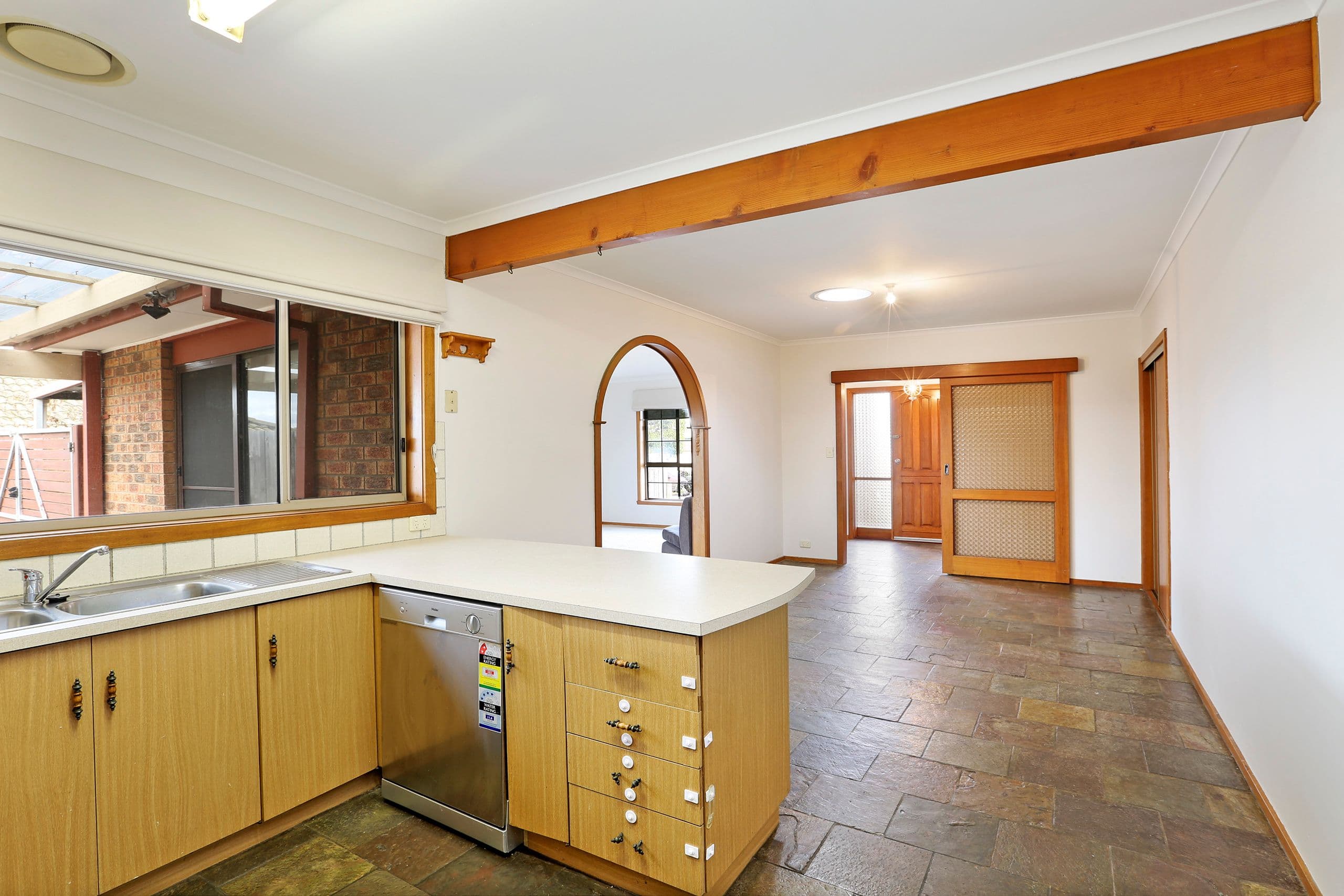 18 Seymour Close, Grovedale VIC 3216, Grovedale - Thumbnail 5