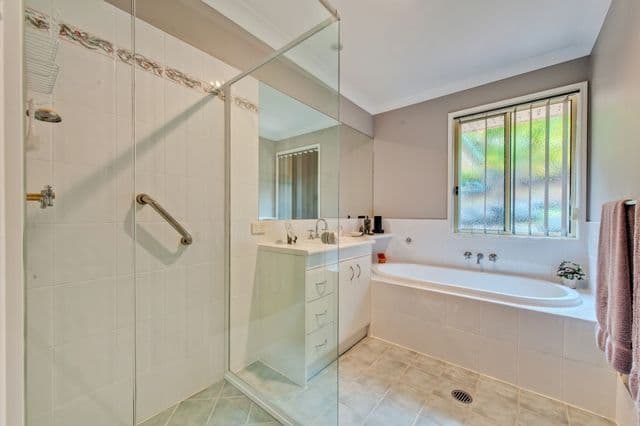 5 Ironbark Court, WONGAWALLAN QLD 4210, Wongawallan - Thumbnail 8