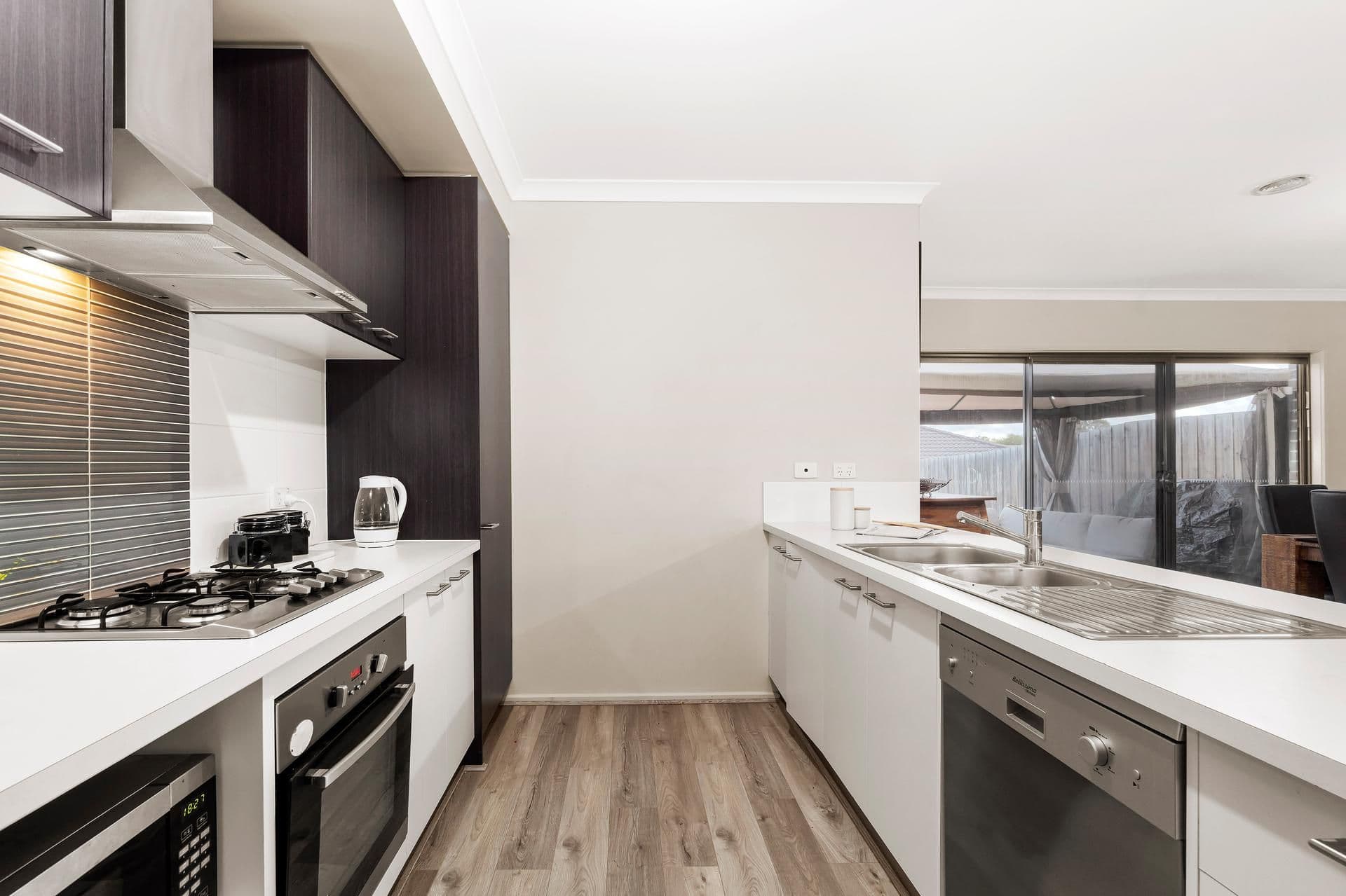 9 Eastern View, Doreen VIC 3754, Doreen - Thumbnail 3