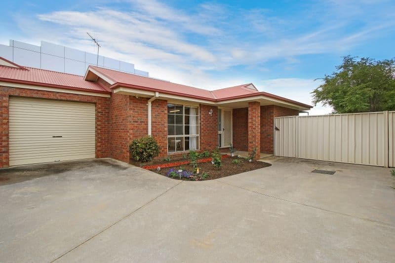4 Hovell Street, Yarrawonga VIC 3730, Yarrawonga - Thumbnail 2