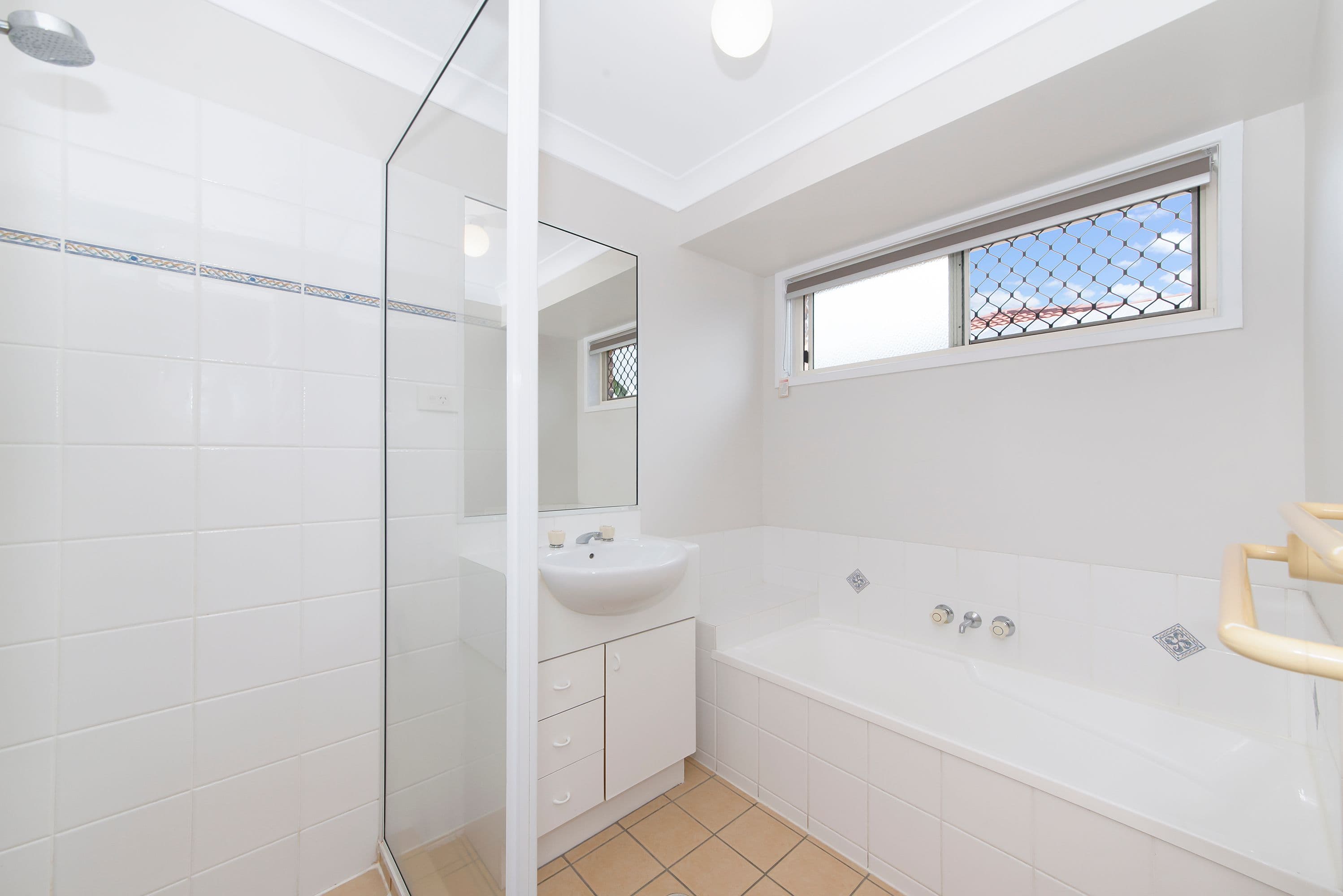 21 Dickenson Place, Kirwan QLD 4817, Kirwan - Thumbnail 6