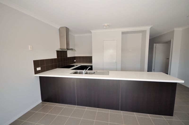 13 Darriwell Drive, BANNOCKBURN VIC 3331, Bannockburn - Thumbnail 2