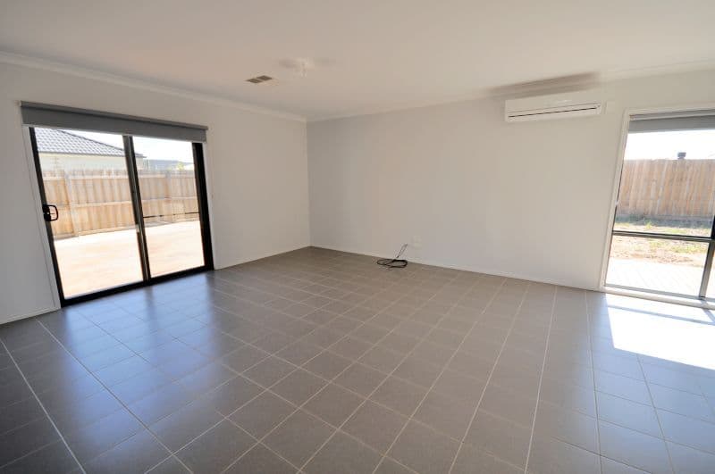 13 Darriwell Drive, BANNOCKBURN VIC 3331, Bannockburn - Thumbnail 5