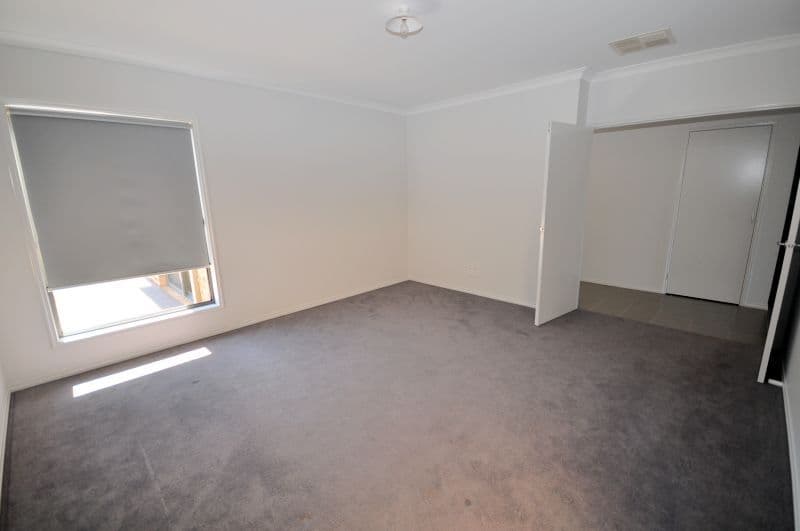 13 Darriwell Drive, BANNOCKBURN VIC 3331, Bannockburn - Thumbnail 8