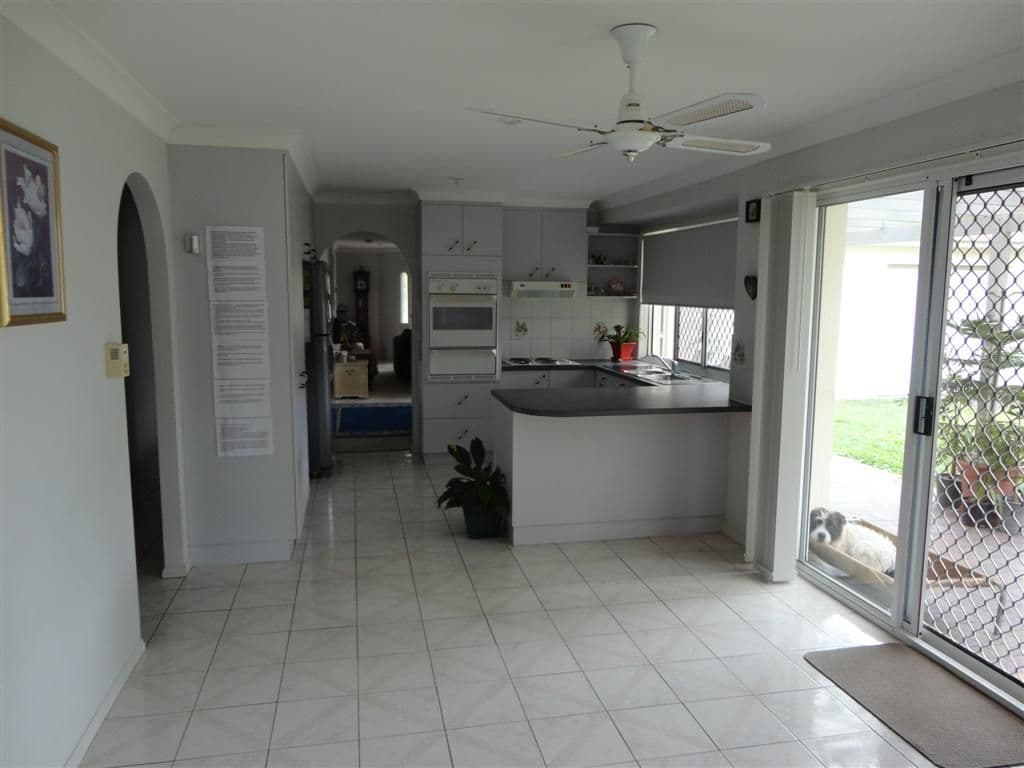 61 Snapper Street, KAWUNGAN QLD 4655, Kawungan - Thumbnail 3