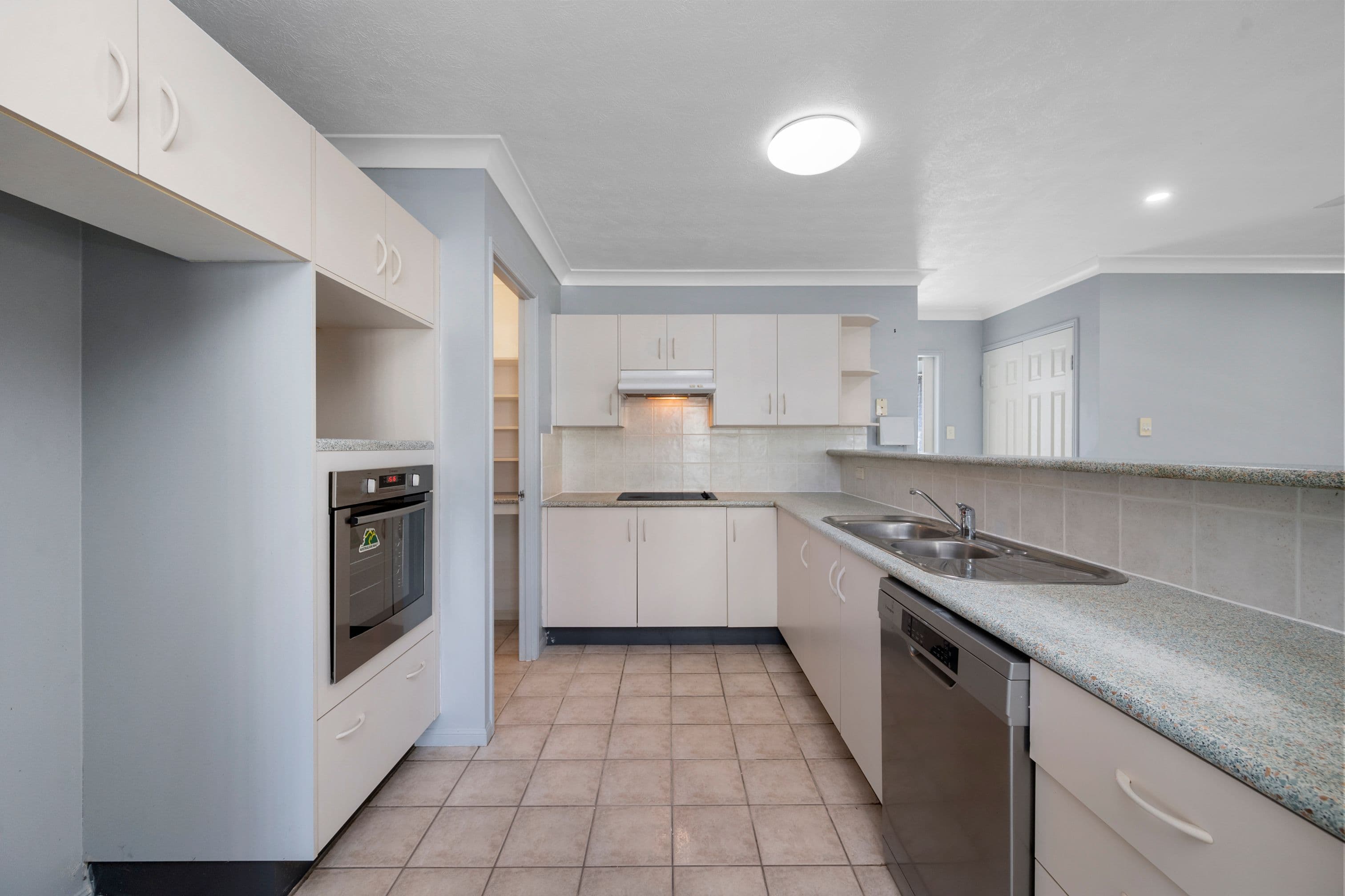 389 Charles Street, Kirwan QLD 4817, Kirwan - Thumbnail 2