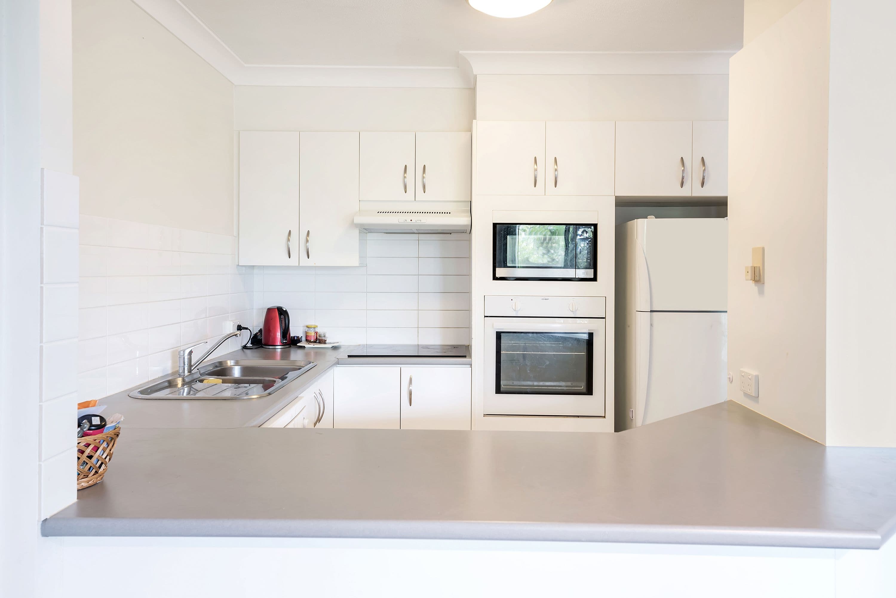 37 Bayview Street, Runaway Bay QLD 4216, Runaway Bay - Thumbnail 6
