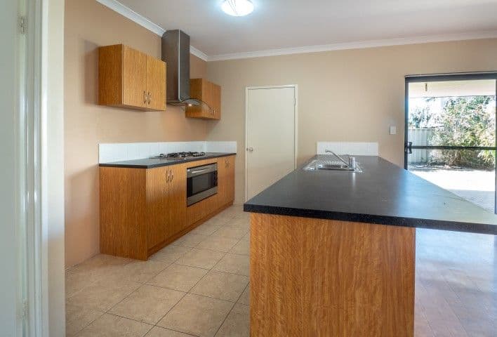 8 Songbird Link, Harrisdale WA 6112, Harrisdale - Thumbnail 2